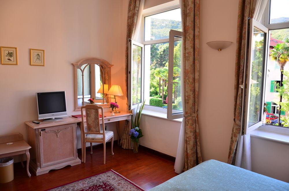 Hotel Mozart Opatija Exterior foto